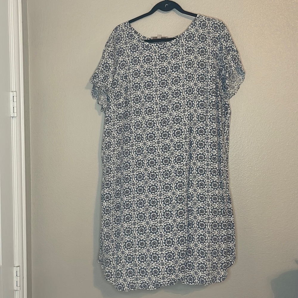 Loft patterned shift dress